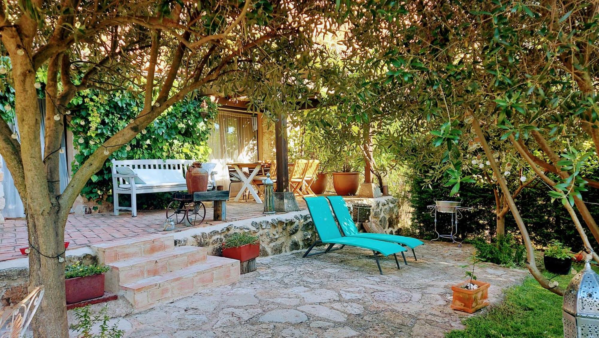 Casa Corazon De Piedra En El Rio Dulce Pensionat Aragosa Exteriör bild